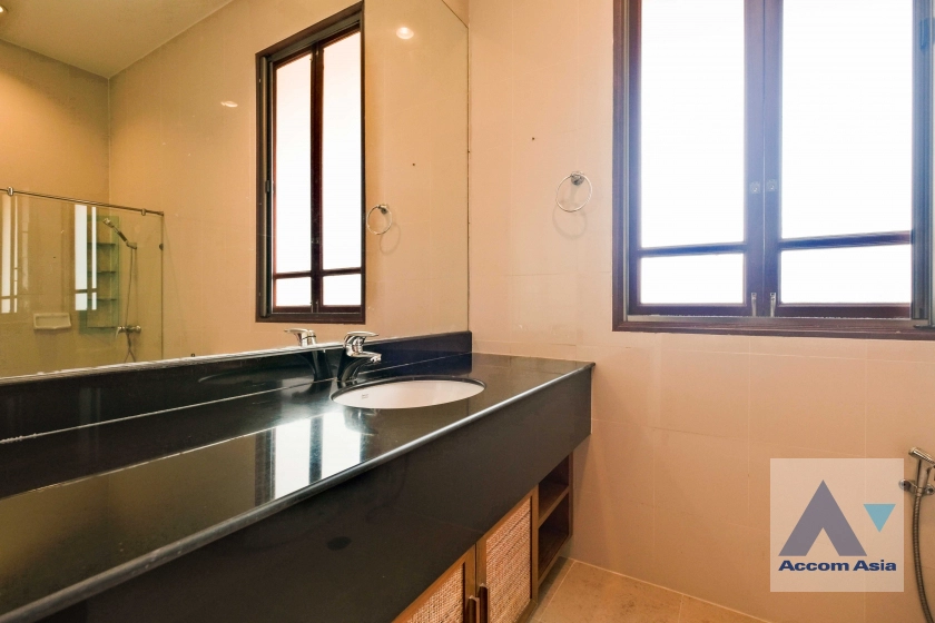 26  4 br House For Rent in Sukhumvit ,Bangkok BTS Ekkamai 1914355