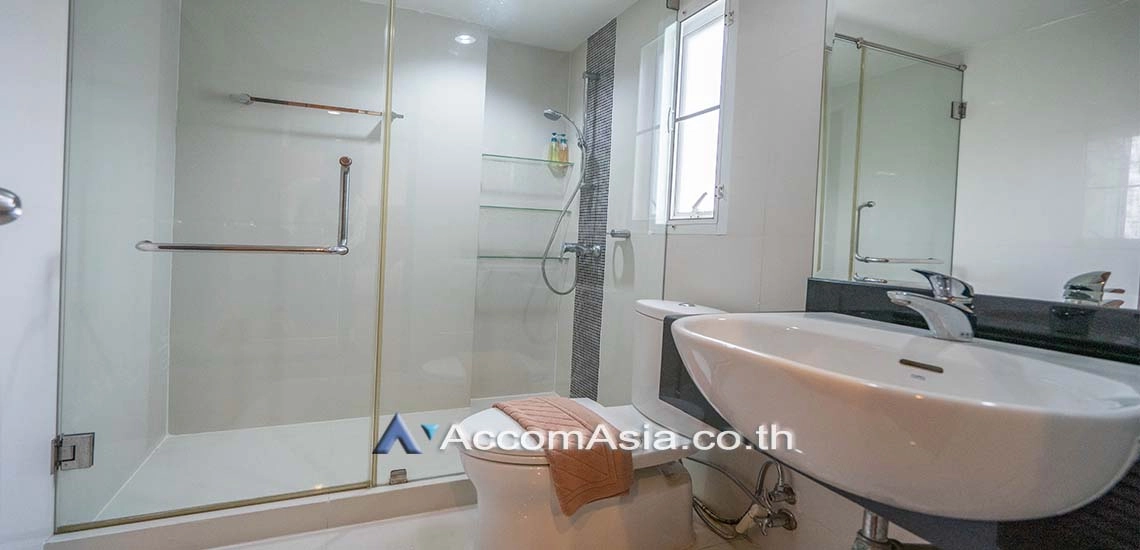 8  3 br Apartment For Rent in Sathorn ,Bangkok BTS Chong Nonsi at Thai Colonial Style 1414357