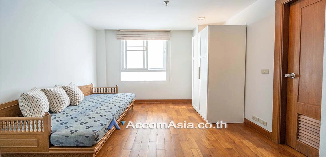 5  3 br Apartment For Rent in Sathorn ,Bangkok BTS Chong Nonsi at Thai Colonial Style 1414357