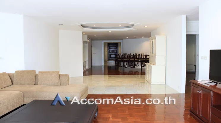  3 Bedrooms  Apartment For Rent in Silom, Bangkok  near BTS Chong Nonsi (1414360)