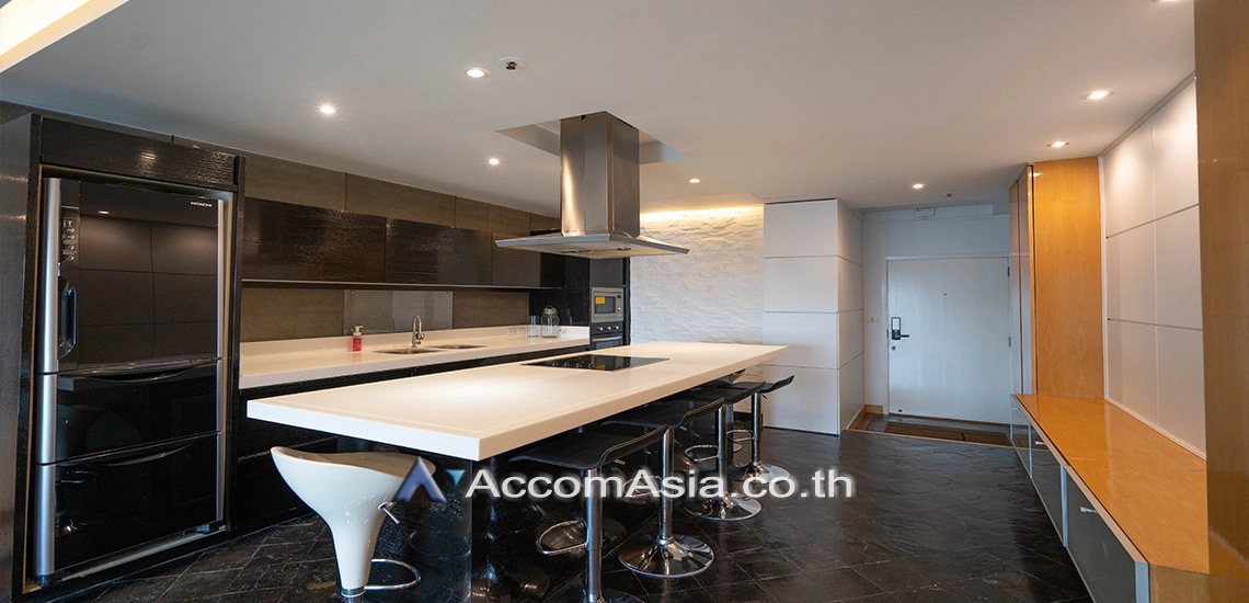 unit 2 Bedrooms  Condominium For Rent & Sale in Sathorn, Bangkok  near BTS Sala Daeng - MRT Lumphini (1514394)