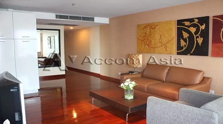  2 Bedrooms  Condominium For Rent & Sale in Ploenchit, Bangkok  near BTS Chitlom (20620)