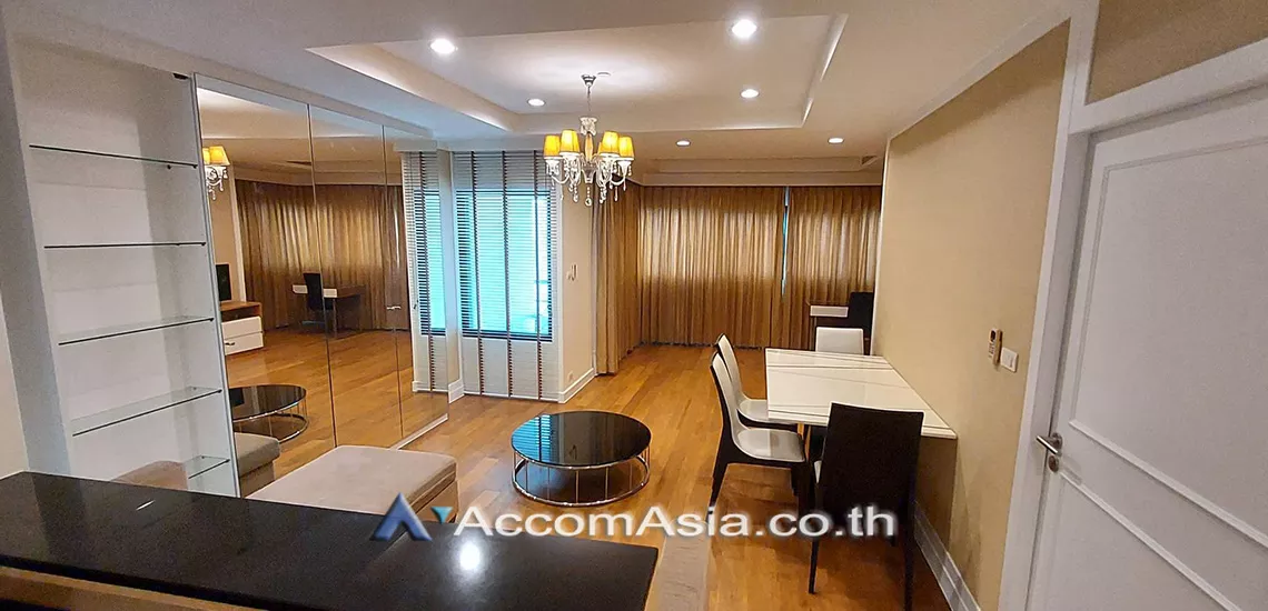  1 Bedroom  Condominium For Rent in Sathorn, Bangkok  near BTS Sala Daeng - MRT Lumphini (1514524)