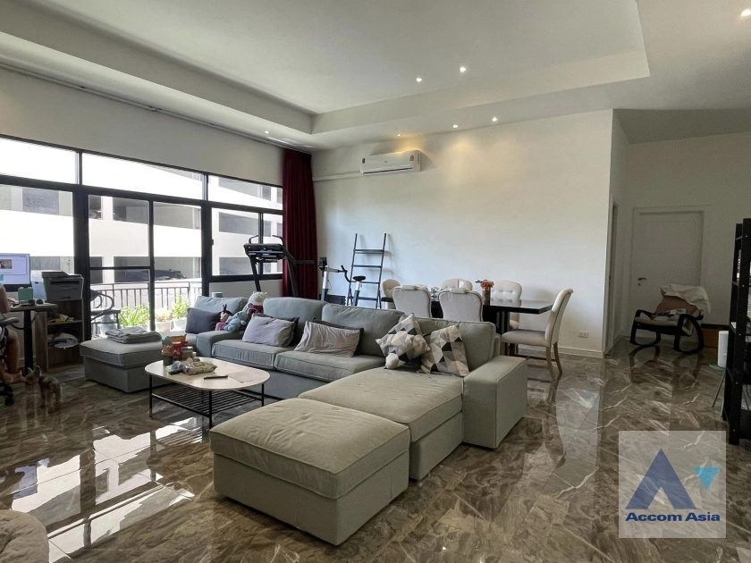 Pet friendly |  The unparalleled living place Apartment  2 Bedroom for Rent BTS Phrom Phong in Sukhumvit Bangkok