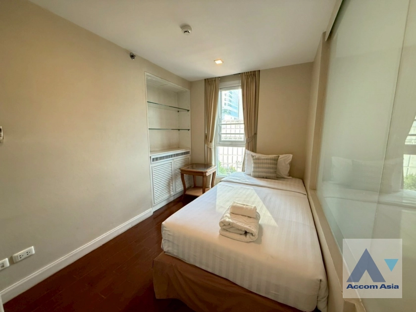 10  3 br Apartment For Rent in Sathorn ,Bangkok BTS Saint Louis at Exclusive Apartment 1414592