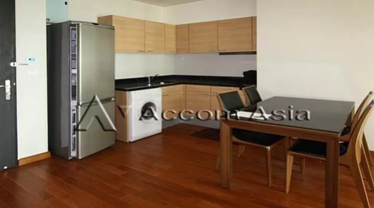 unit 2 Bedrooms  Condominium For Rent in Ploenchit, Bangkok  near BTS Chitlom (1514631)