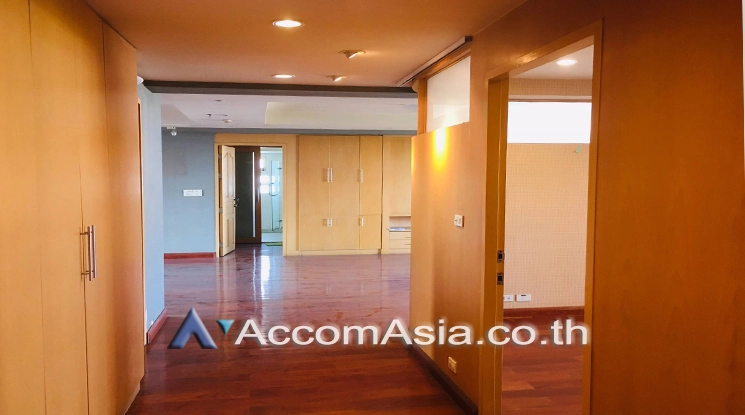 unit 2 Bedrooms  Condominium For Sale in Rama 3, Bangkok  near BRT Rama IX Bridge (1514632)