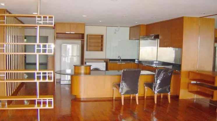  Sampoom Garden Condominium  1 Bedroom for Rent BTS Surasak in Silom Bangkok
