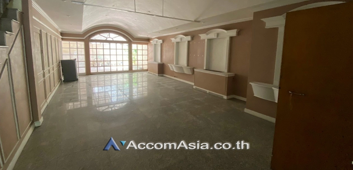  2  6 br House for rent and sale in Sukhumvit ,Bangkok BTS Thong Lo 2514741