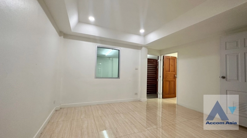 11  4 br House for rent and sale in Sukhumvit ,Bangkok BTS Ekkamai 2514805