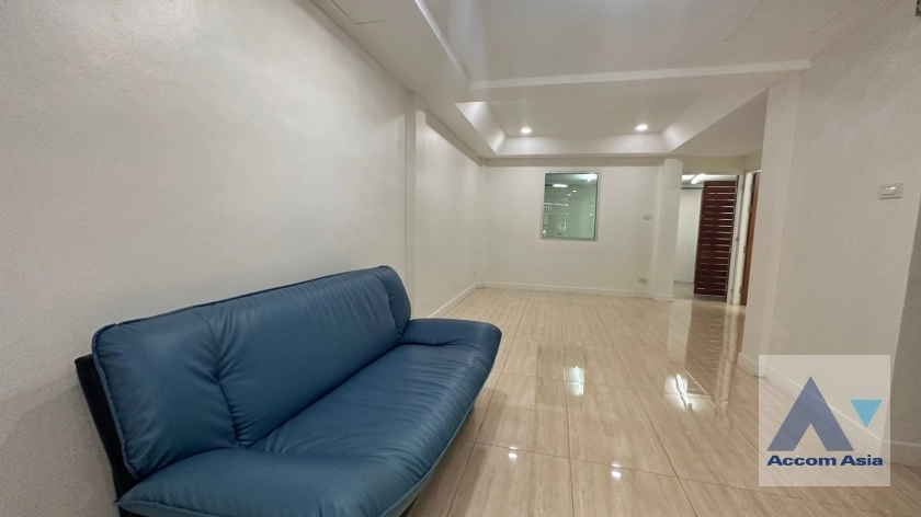6  4 br House for rent and sale in Sukhumvit ,Bangkok BTS Ekkamai 2514805