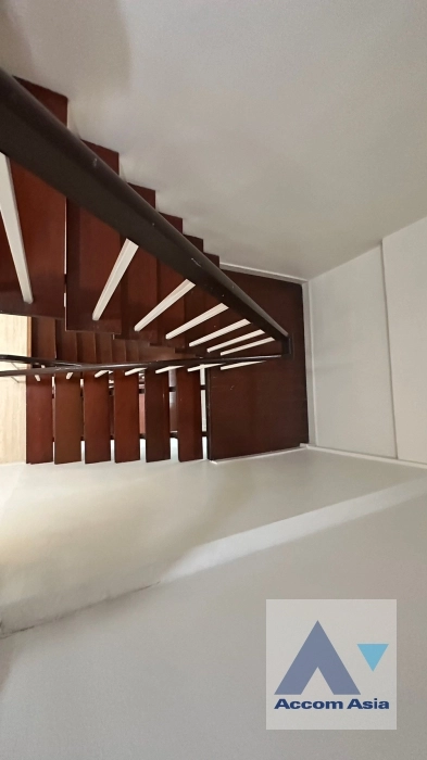 17  4 br House for rent and sale in Sukhumvit ,Bangkok BTS Ekkamai 2514805