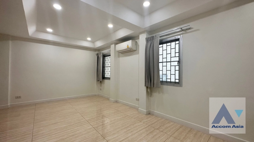 13  4 br House for rent and sale in Sukhumvit ,Bangkok BTS Ekkamai 2514805