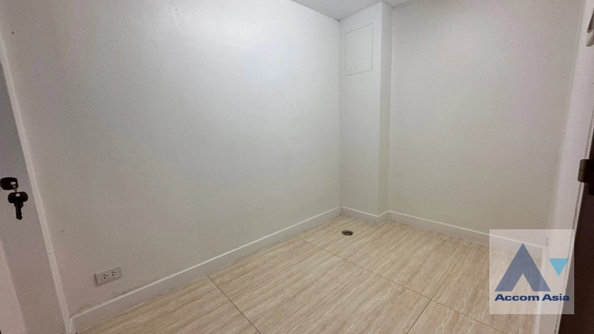 24  4 br House for rent and sale in Sukhumvit ,Bangkok BTS Ekkamai 2514805