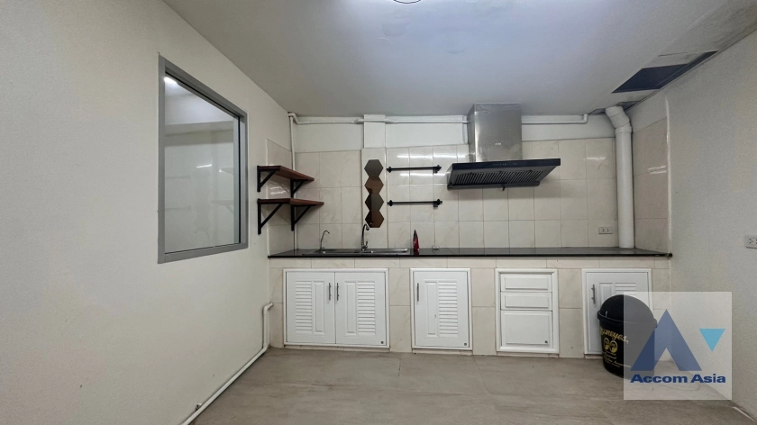 14  4 br House for rent and sale in Sukhumvit ,Bangkok BTS Ekkamai 2514805