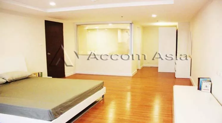 unit 1 Bedroom  Condominium For Rent & Sale in Sukhumvit, Bangkok  near BTS Nana (1514828)