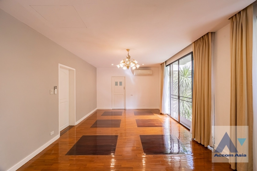 10  4 br House For Rent in Sukhumvit ,Bangkok BTS Ekkamai 1914879