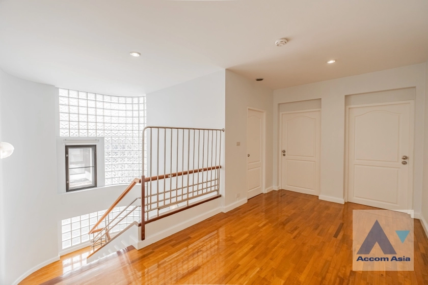 26  4 br House For Rent in Sukhumvit ,Bangkok BTS Ekkamai 1914879