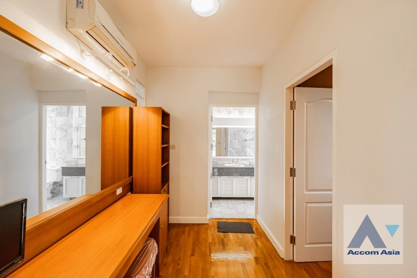 32  4 br House For Rent in Sukhumvit ,Bangkok BTS Ekkamai 1914879