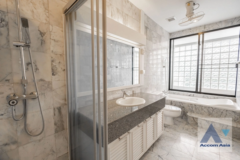 35  4 br House For Rent in Sukhumvit ,Bangkok BTS Ekkamai 1914879