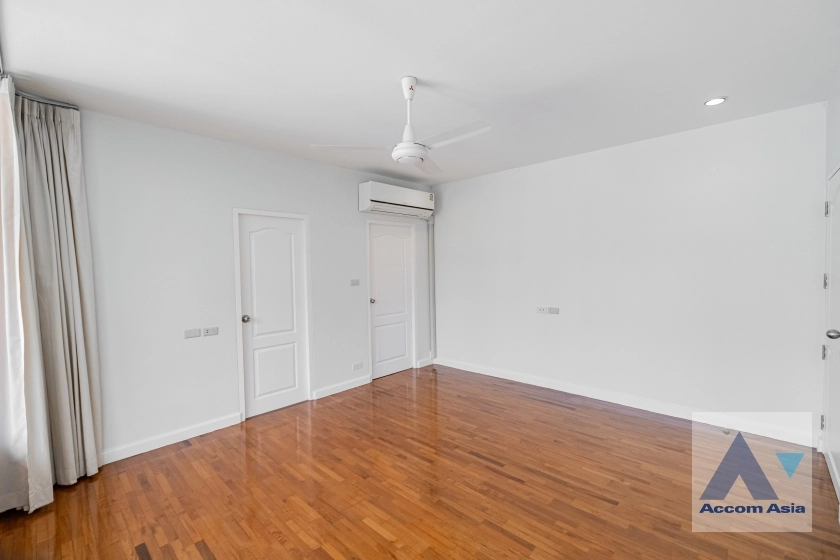 42  4 br House For Rent in Sukhumvit ,Bangkok BTS Ekkamai 1914879