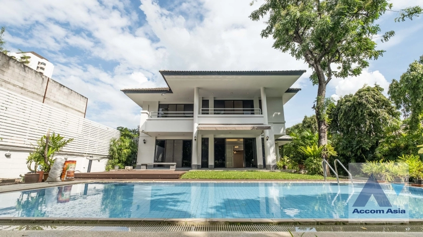  2  4 br House For Rent in Sukhumvit ,Bangkok BTS Ekkamai 1914879