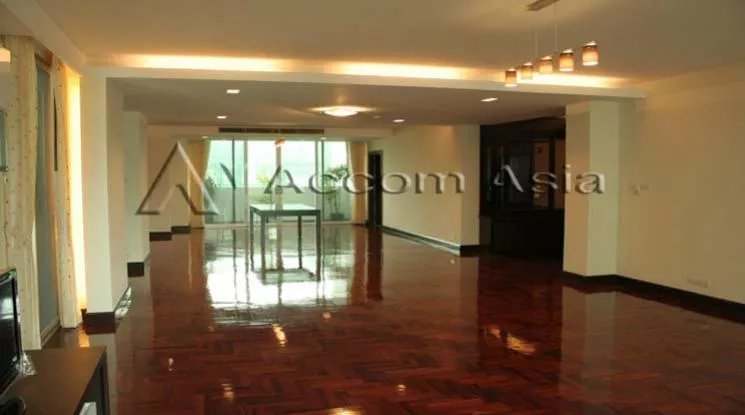  1  3 br Apartment For Rent in Sukhumvit ,Bangkok BTS Asok - MRT Sukhumvit at Newly renovated modern style living place 1414891