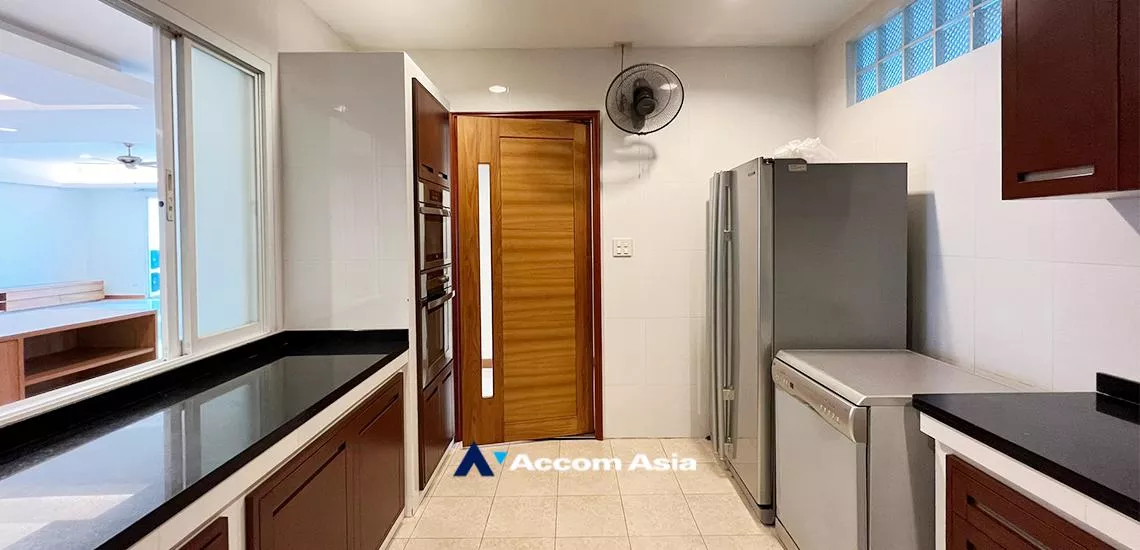 11  3 br Apartment For Rent in Sathorn ,Bangkok MRT Khlong Toei at Privacy One Unit per Floor 1414996