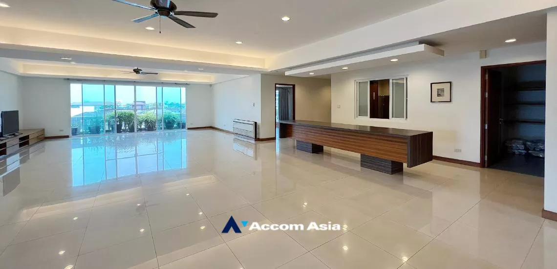  Privacy One Unit per Floor Apartment  3 Bedroom for Rent MRT Khlong Toei in Sathorn Bangkok