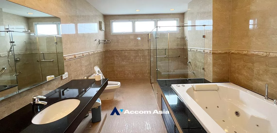 29  3 br Apartment For Rent in Sathorn ,Bangkok MRT Khlong Toei at Privacy One Unit per Floor 1414996