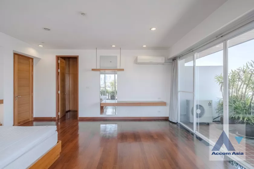 9  3 br Apartment For Rent in Sathorn ,Bangkok MRT Khlong Toei at Privacy One Unit per Floor 1414997