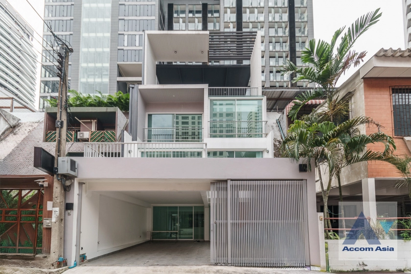 33  3 br House for rent and sale in Sukhumvit ,Bangkok BTS Nana 1715007