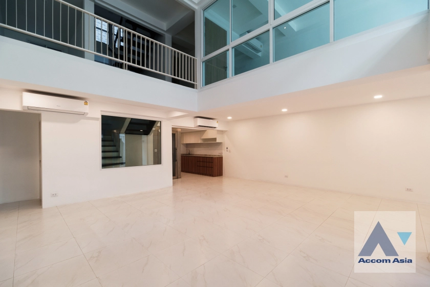 5  3 br House for rent and sale in Sukhumvit ,Bangkok BTS Nana 1715007