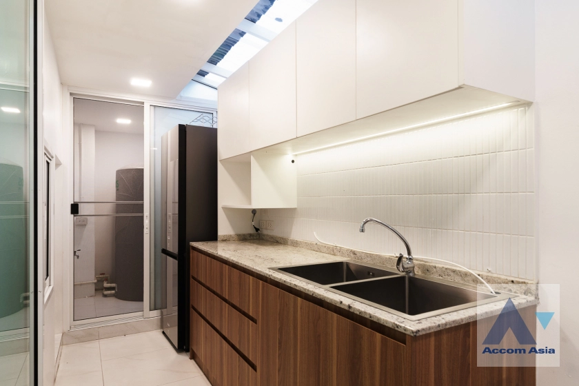 9  3 br House for rent and sale in Sukhumvit ,Bangkok BTS Nana 1715007