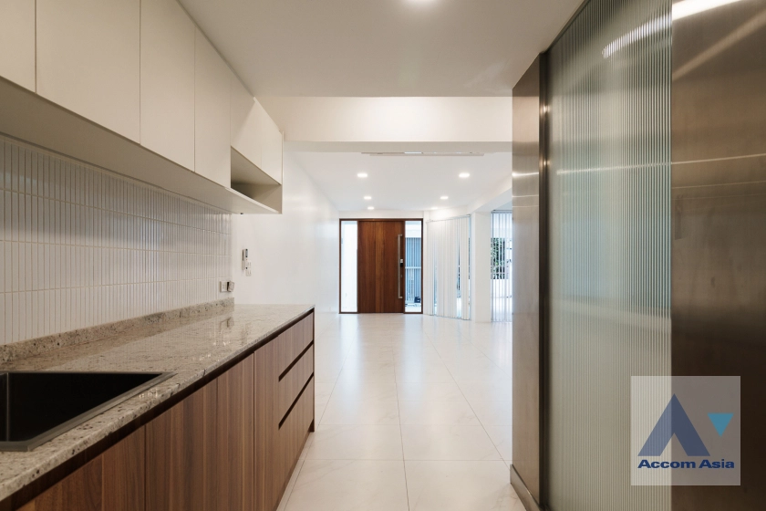 10  3 br House for rent and sale in Sukhumvit ,Bangkok BTS Nana 1715007