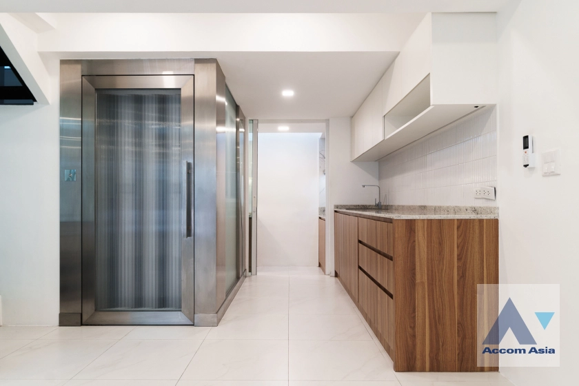 8  3 br House for rent and sale in Sukhumvit ,Bangkok BTS Nana 1715007