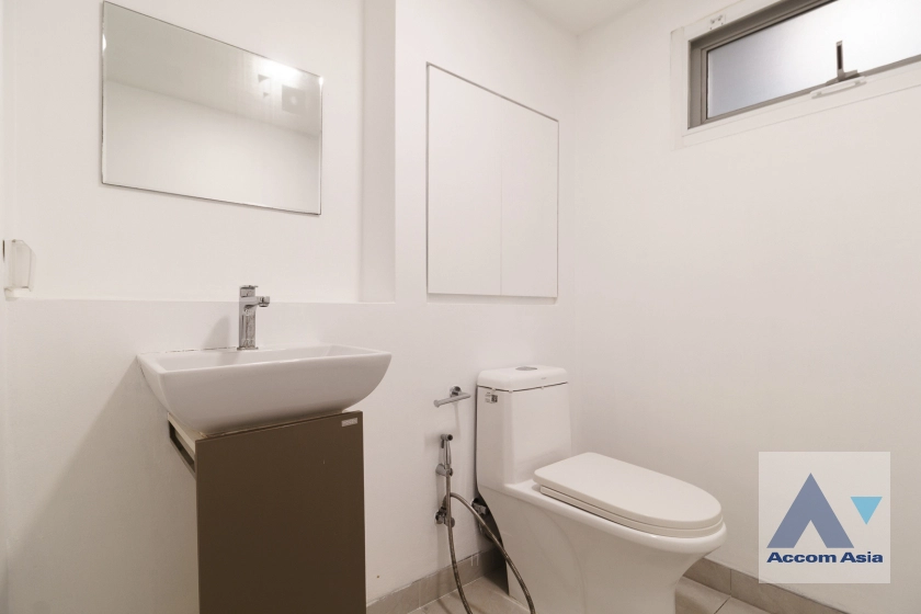 12  3 br House for rent and sale in Sukhumvit ,Bangkok BTS Nana 1715007