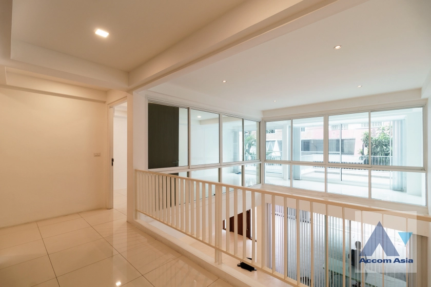 14  3 br House for rent and sale in Sukhumvit ,Bangkok BTS Nana 1715007
