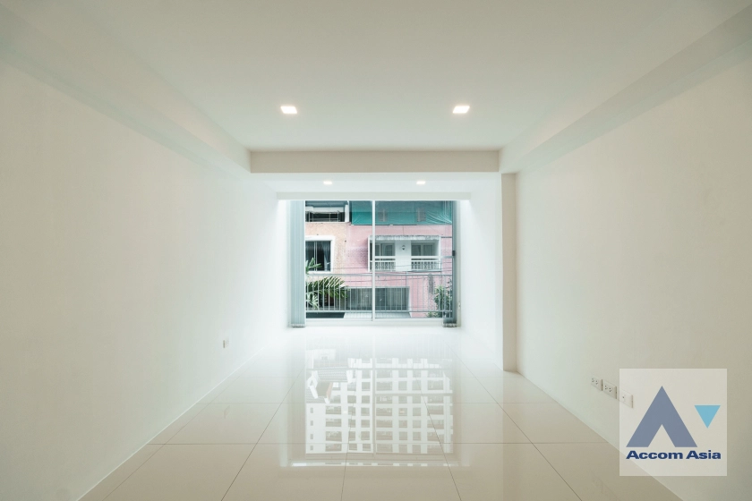 24  3 br House for rent and sale in Sukhumvit ,Bangkok BTS Nana 1715007