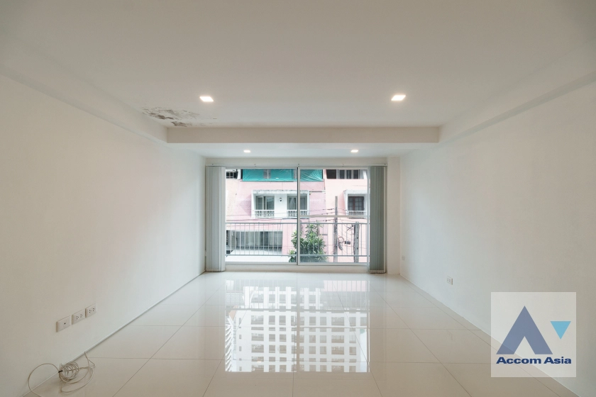 27  3 br House for rent and sale in Sukhumvit ,Bangkok BTS Nana 1715007