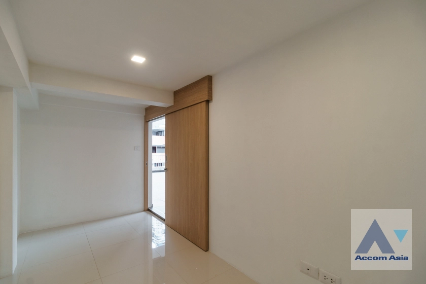 32  3 br House for rent and sale in Sukhumvit ,Bangkok BTS Nana 1715007