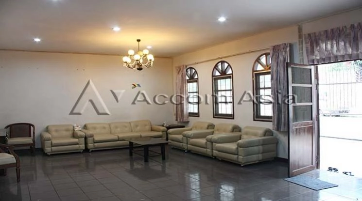  1  3 br House For Rent in New Phetchaburi ,Bangkok  1715041