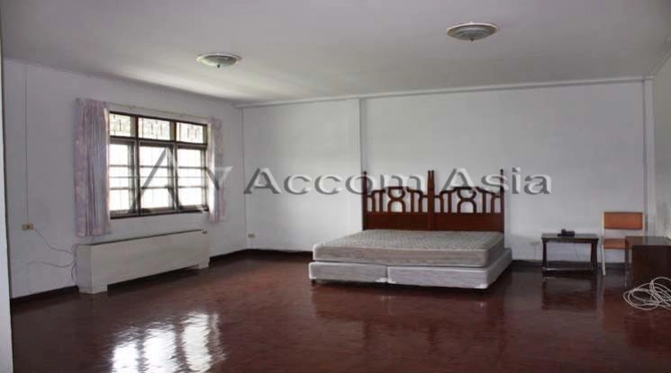 8  3 br House For Rent in New Phetchaburi ,Bangkok  1715041