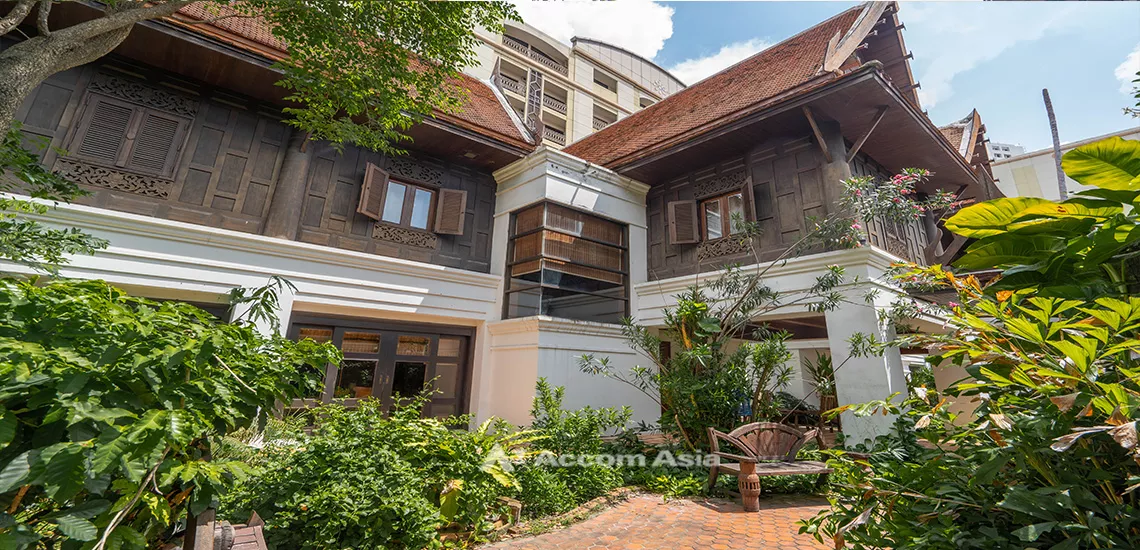  Unique Thai House House  2 Bedroom for Rent BTS Phrom Phong in Sukhumvit Bangkok