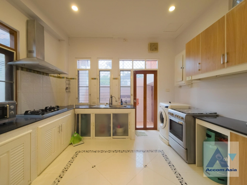 14  3 br Townhouse For Rent in Sukhumvit ,Bangkok BTS Phrom Phong at Villa 49 1815087