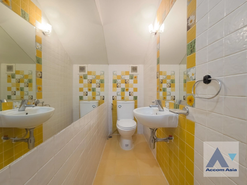 17  3 br Townhouse For Rent in Sukhumvit ,Bangkok BTS Phrom Phong at Villa 49 1815087