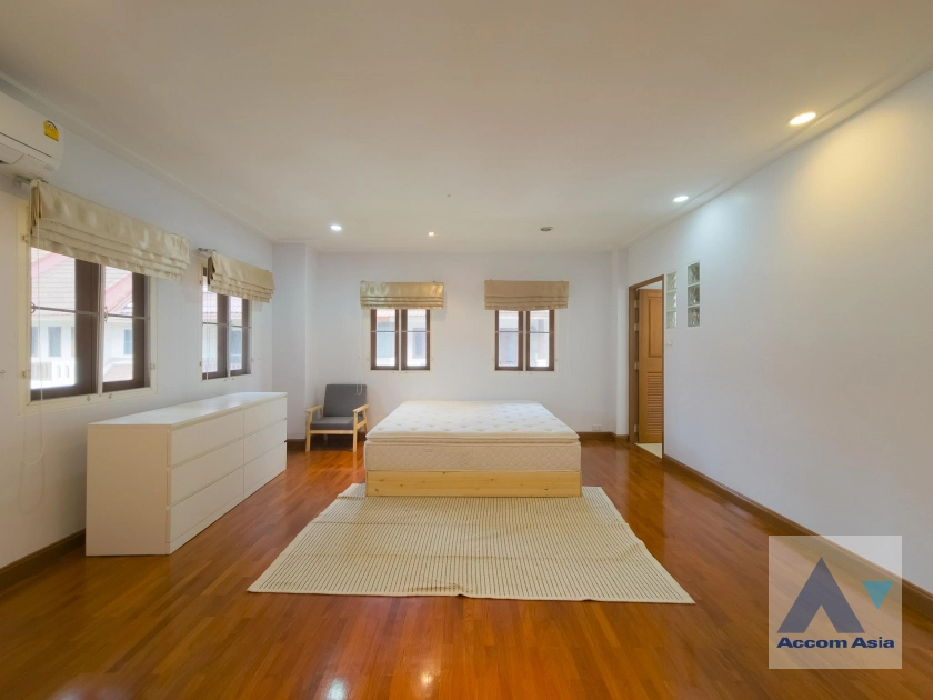 19  3 br Townhouse For Rent in Sukhumvit ,Bangkok BTS Phrom Phong at Villa 49 1815087