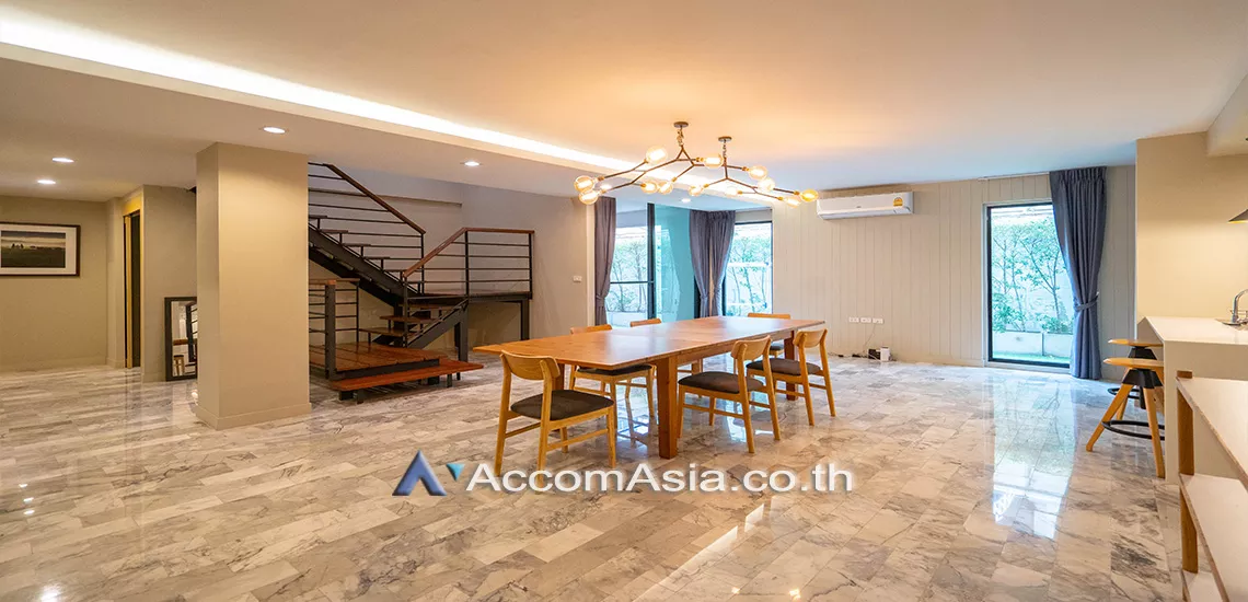 Duplex Condo, Pet friendly |  3 Bedrooms  Apartment For Rent in Sukhumvit, Bangkok  near BTS Asok - MRT Sukhumvit (1415100)