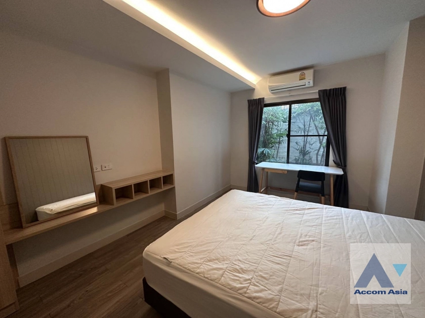 16  3 br Apartment For Rent in Sukhumvit ,Bangkok BTS Asok - MRT Sukhumvit at Contemporary Mansion 1415100
