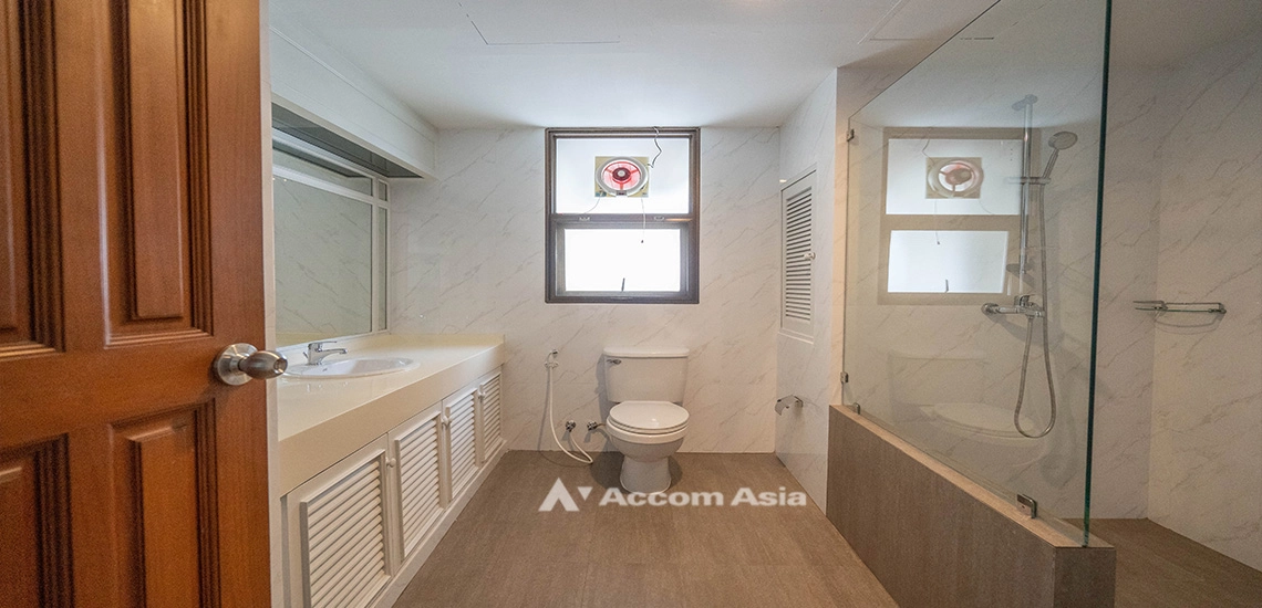 11  3 br Apartment for rent and sale in Sukhumvit ,Bangkok BTS Asok - MRT Sukhumvit at Convenience for your family 1415105